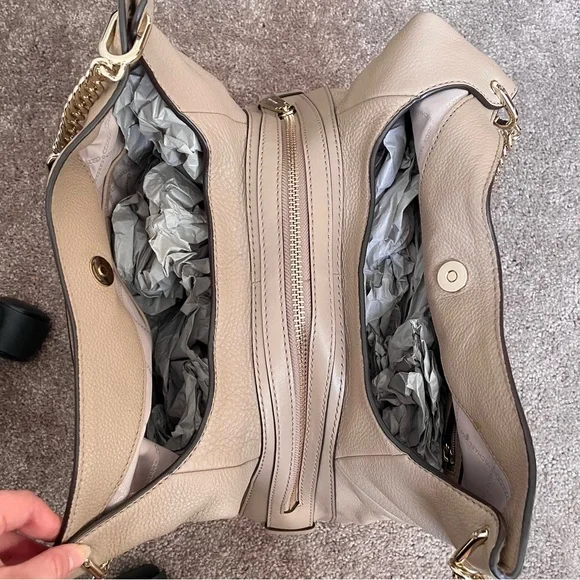 New!⚡️NWT MICHAEL KORS Lillie Taupe Truffle Pebbled Leather Shoulder Bag - Picture 7 of 16